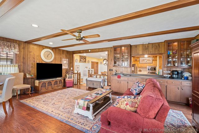 2124 Skyline Drive, Bartlesville, OK 74006