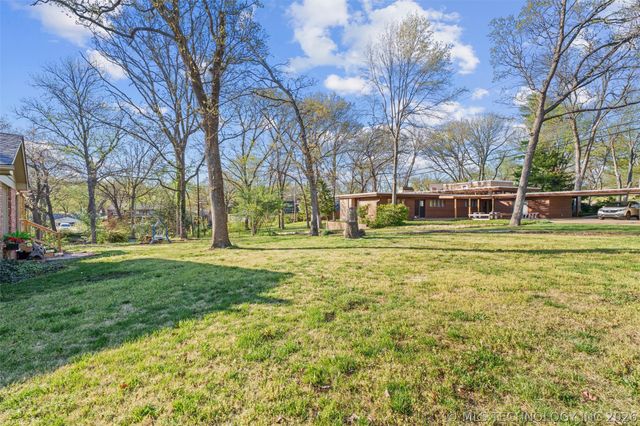 2124 Skyline Drive, Bartlesville, OK 74006