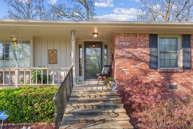 2124 Skyline Drive, Bartlesville, OK 74006