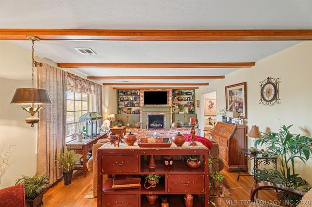 2124 Skyline Drive, Bartlesville, OK 74006