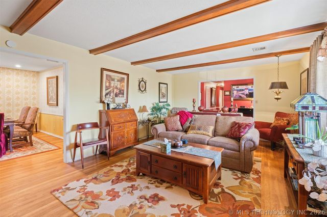 2124 Skyline Drive, Bartlesville, OK 74006