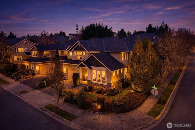 12066 167th Place NE, Redmond, WA 98052