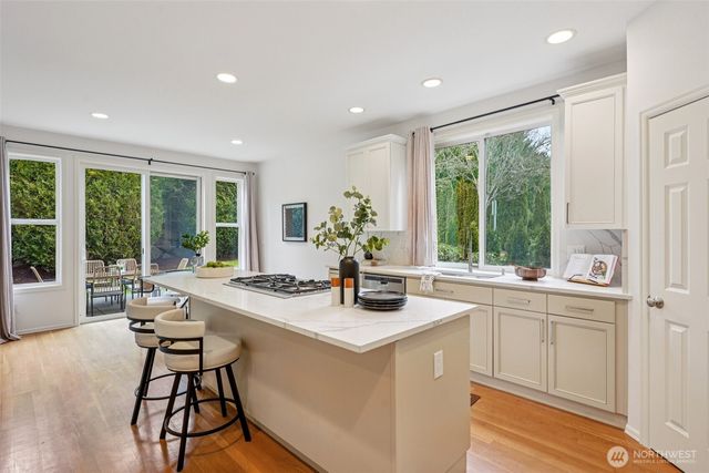 12066 167th Place NE, Redmond, WA 98052