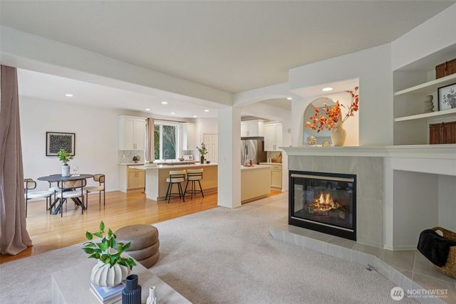 12066 167th Place NE, Redmond, WA 98052