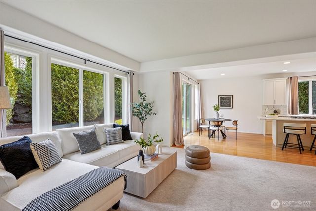 12066 167th Place NE, Redmond, WA 98052