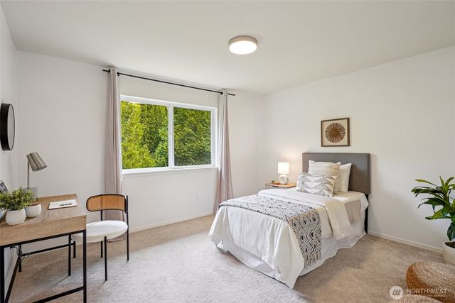 12066 167th Place NE, Redmond, WA 98052