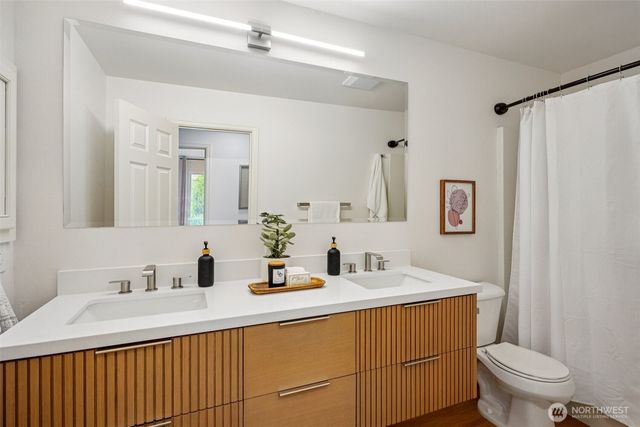 12066 167th Place NE, Redmond, WA 98052