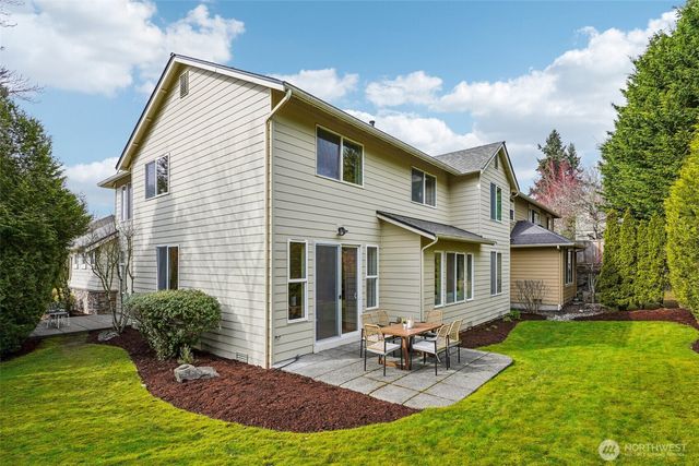 12066 167th Place NE, Redmond, WA 98052