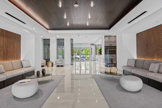 435 BAYSHORE Drive 803, Fort Lauderdale, FL 33304