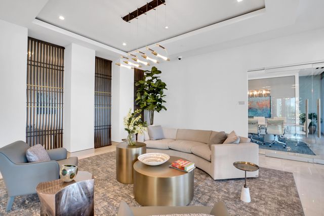 435 BAYSHORE Drive 803, Fort Lauderdale, FL 33304