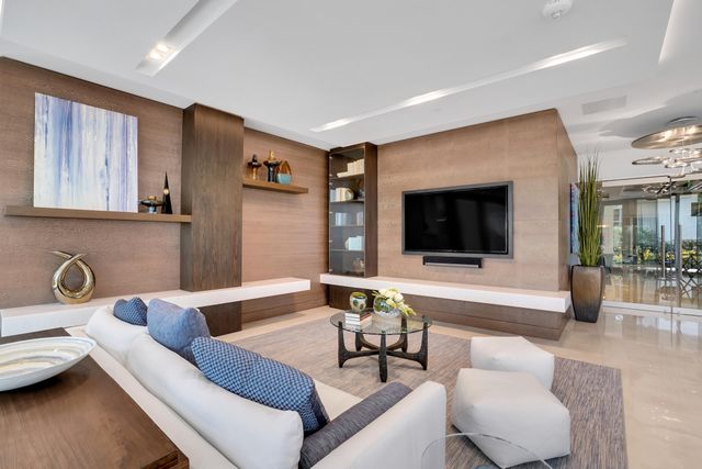 435 BAYSHORE Drive 803, Fort Lauderdale, FL 33304