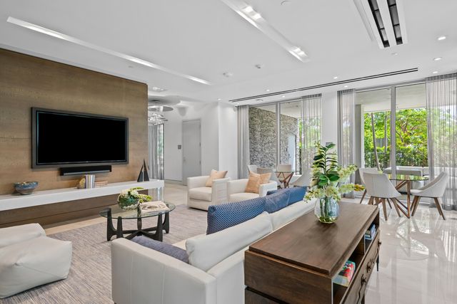 435 BAYSHORE Drive 803, Fort Lauderdale, FL 33304