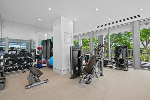 435 BAYSHORE Drive 803, Fort Lauderdale, FL 33304