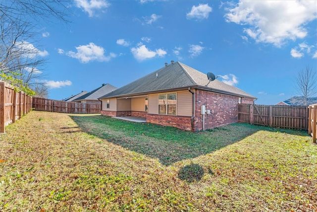 1872 Spring Creek Avenue, Springdale, AR 72764