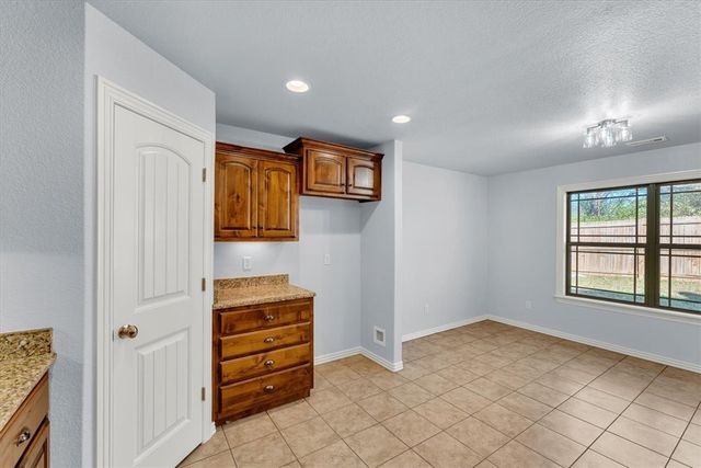 1872 Spring Creek Avenue, Springdale, AR 72764