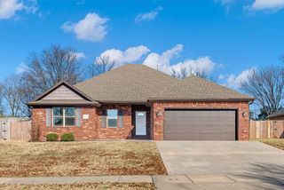 1872 Spring Creek Avenue, Springdale, AR 72764