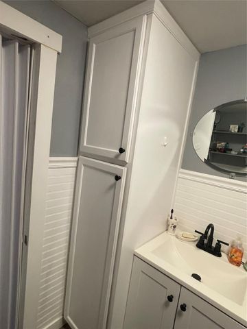 208 E Pecan Lane, Clute, TX 77531