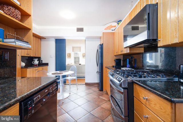 1901 WALNUT ST #15B, Philadelphia, PA 19103