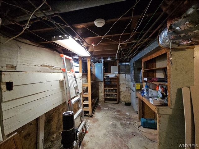 387 West Hazeltine Avenue, Tonawanda, NY 14217