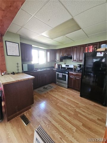 387 West Hazeltine Avenue, Tonawanda, NY 14217