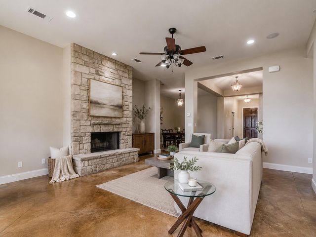 2201 Crazyhorse PASS, Austin, TX 78734