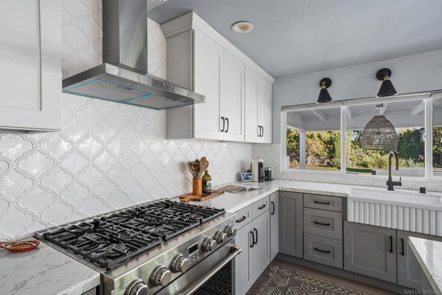 6625 Casselberry Way, San Diego, CA 92119