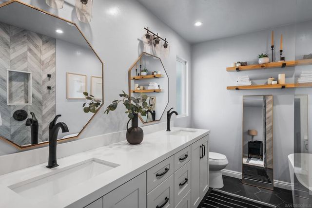 6625 Casselberry Way, San Diego, CA 92119