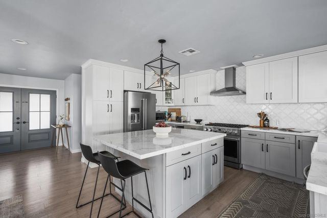 6625 Casselberry Way, San Diego, CA 92119