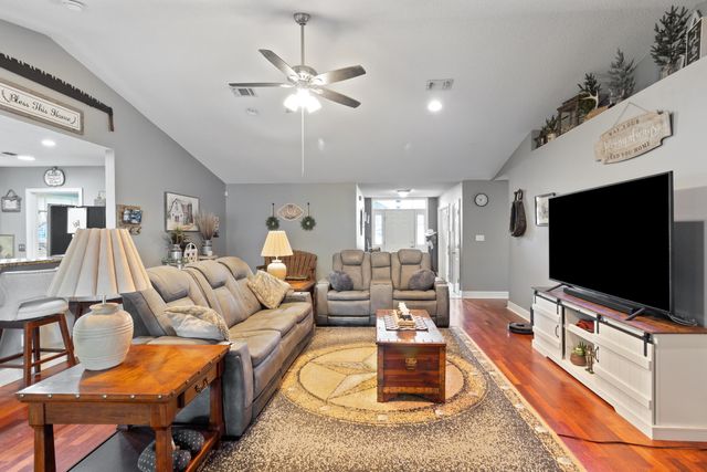 5348 Oak Hammock Court, Milton, FL 32570