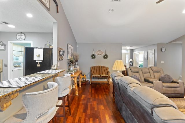 5348 Oak Hammock Court, Milton, FL 32570