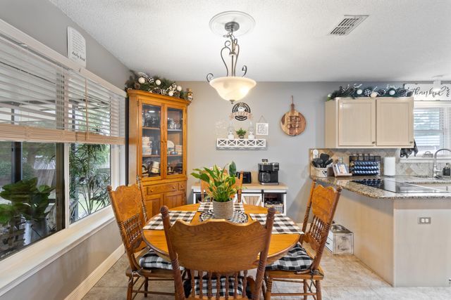 5348 Oak Hammock Court, Milton, FL 32570