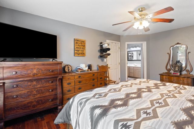 5348 Oak Hammock Court, Milton, FL 32570