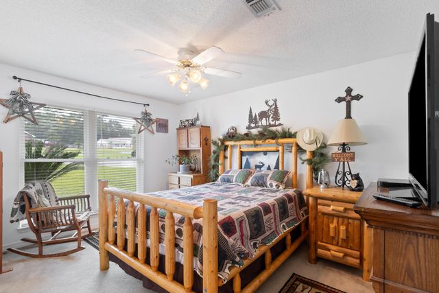 5348 Oak Hammock Court, Milton, FL 32570