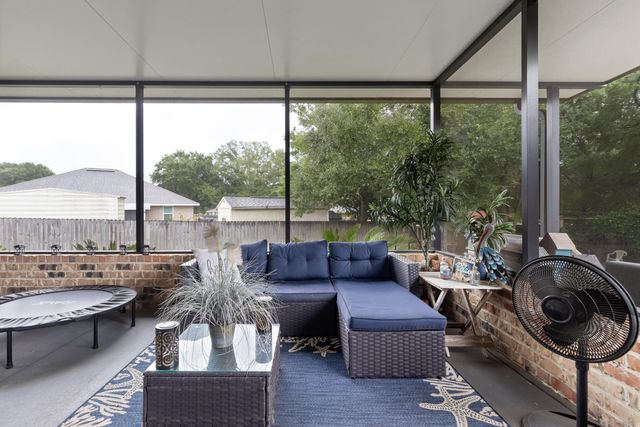 5348 Oak Hammock Court, Milton, FL 32570