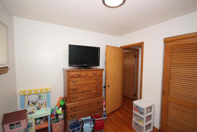 9000 W Custer AVENUE, Milwaukee, WI 53225