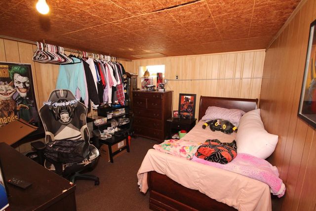 9000 W Custer AVENUE, Milwaukee, WI 53225