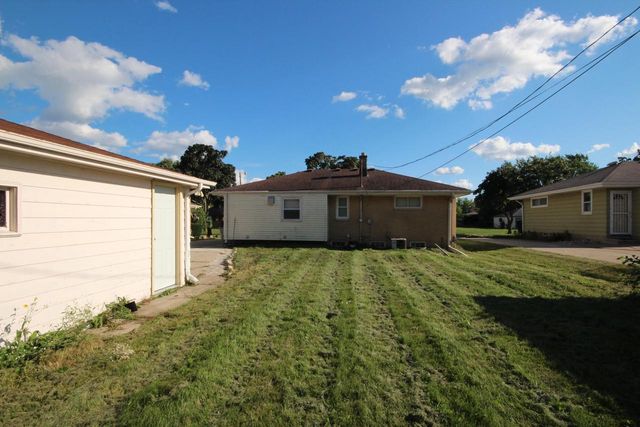 9000 W Custer AVENUE, Milwaukee, WI 53225