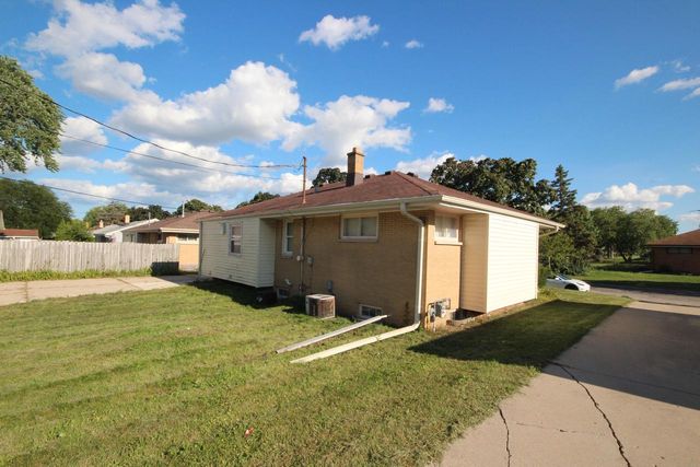 9000 W Custer AVENUE, Milwaukee, WI 53225