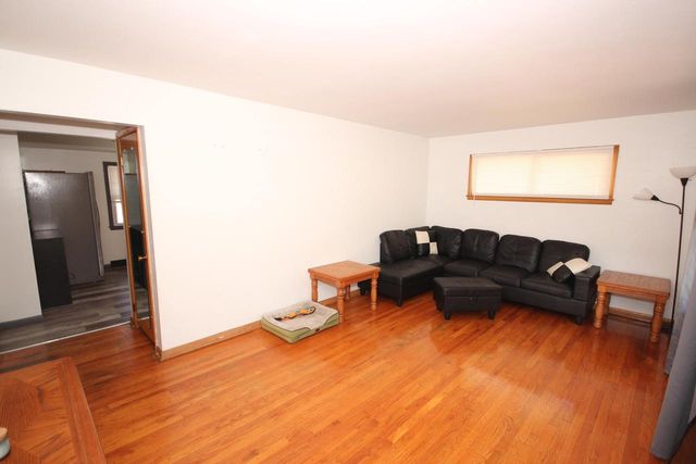 9000 W Custer AVENUE, Milwaukee, WI 53225