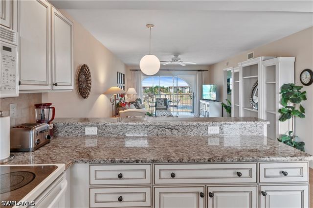 29 High Point CIR E 503, Naples, FL 34103