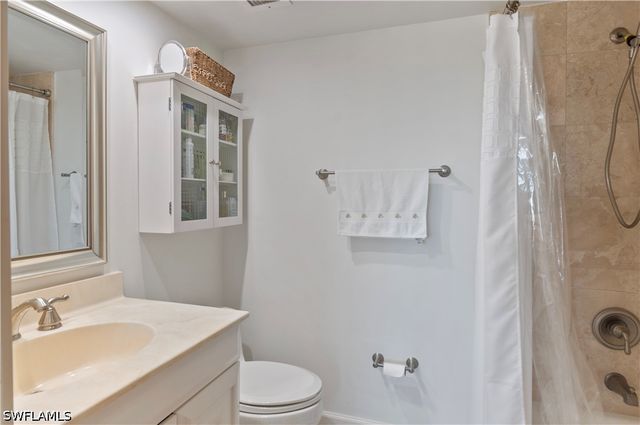 29 High Point CIR E 503, Naples, FL 34103