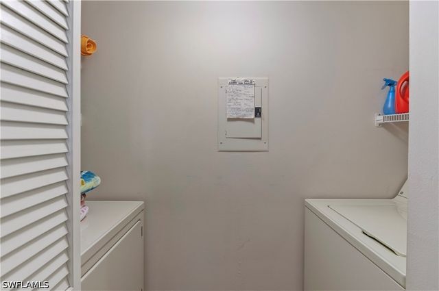 29 High Point CIR E 503, Naples, FL 34103