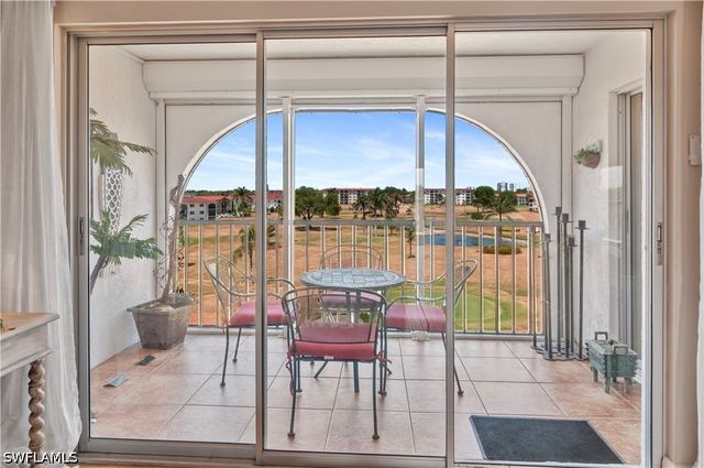 29 High Point CIR E 503, Naples, FL 34103
