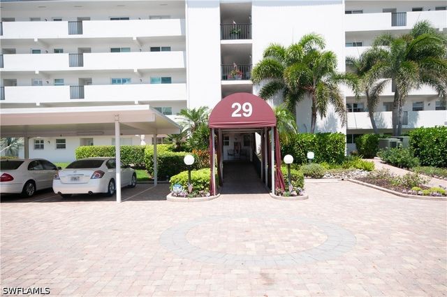 29 High Point CIR E 503, Naples, FL 34103