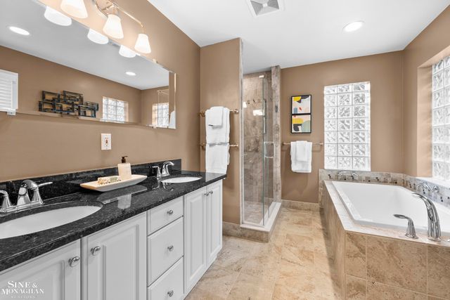 25963 Ridgewood Drive, Farmington Hills, MI 48336