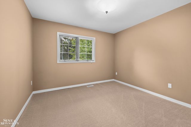 25963 Ridgewood Drive, Farmington Hills, MI 48336