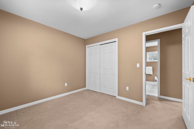 25963 Ridgewood Drive, Farmington Hills, MI 48336