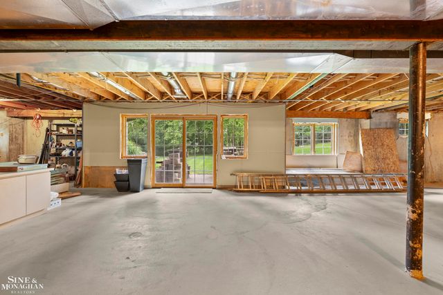 25963 Ridgewood Drive, Farmington Hills, MI 48336