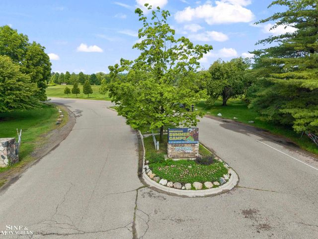 25963 Ridgewood Drive, Farmington Hills, MI 48336