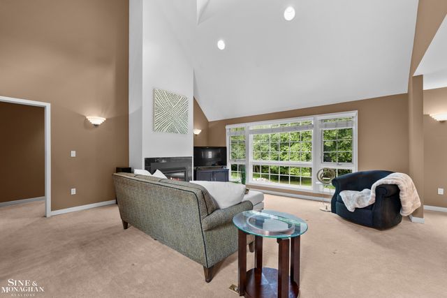 25963 Ridgewood Drive, Farmington Hills, MI 48336